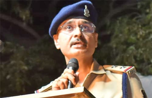 दुर्ग पुलिस का साइबर रावण: अज्ञानता की ताकत के खिलाफ जंग
