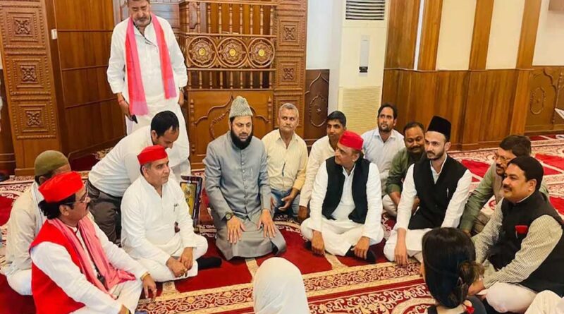 सपा सांसदों की बैठक ने बढ़ाया सियासी पारा, मस्जिद को बनाया राजनीतिक मंच: BJP का सवाल