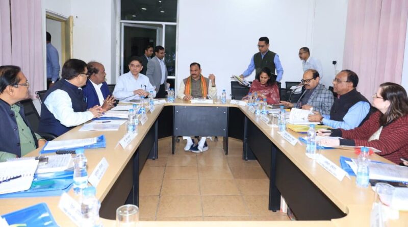 रायपुर में शासकीय आयुर्वेद महाविद्यालय की 24वीं बैठक, स्वास्थ्य मंत्री श्याम बिहारी जायसवाल ने की अध्यक्षता