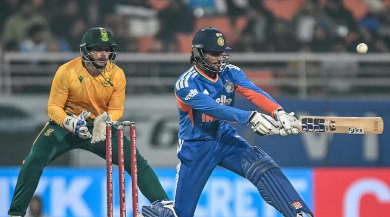 “टीम इंडिया का सरेंडर: दूसरे टी20 में तिलक वर्मा ही दिखा पाए लय, साउथ अफ्रीका की जीत में डिकॉक और बार्टमैन रहे स्टार”