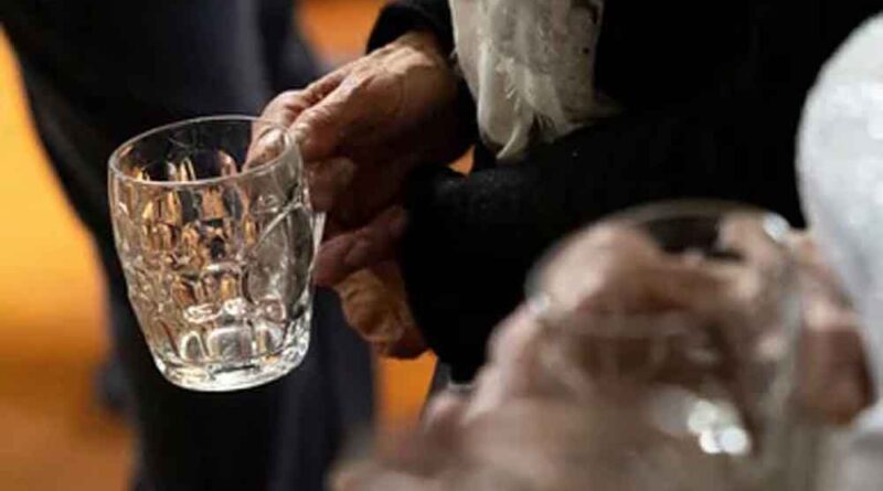 मिडिल स्कूल छात्र की संदिग्ध मौत, शराब पीकर घर लौटते ही 7वीं मंजिल से कूदा